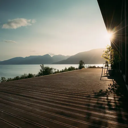 Lyngen - In The Heart Of Lyngen Alps * Lyngseidet